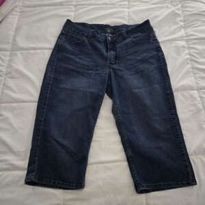 🔥 2/$9 or 3/$13 Riders by Lee Dark Blue Cropped Jeans